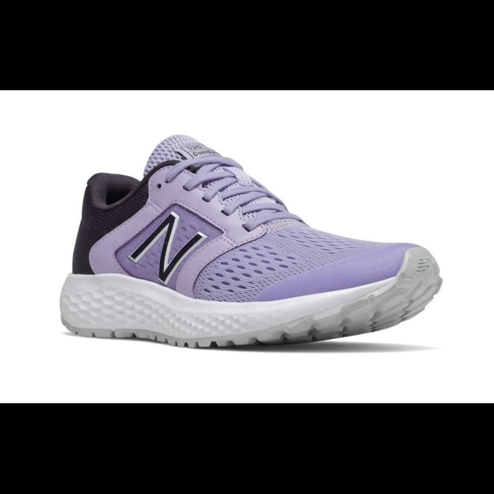 New Balance Women's 520v5 Shoes ~ 9.5